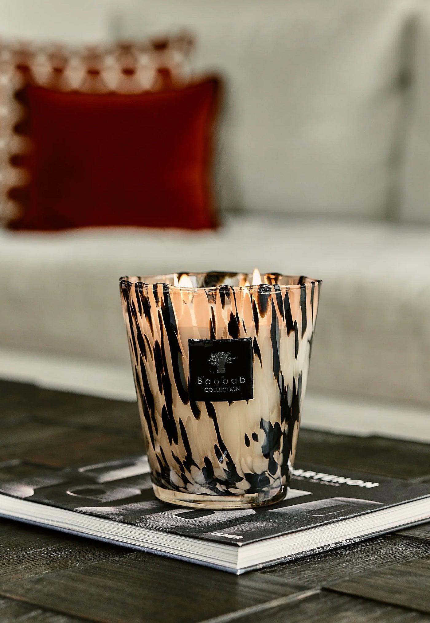 Black Pearls Scented Candle