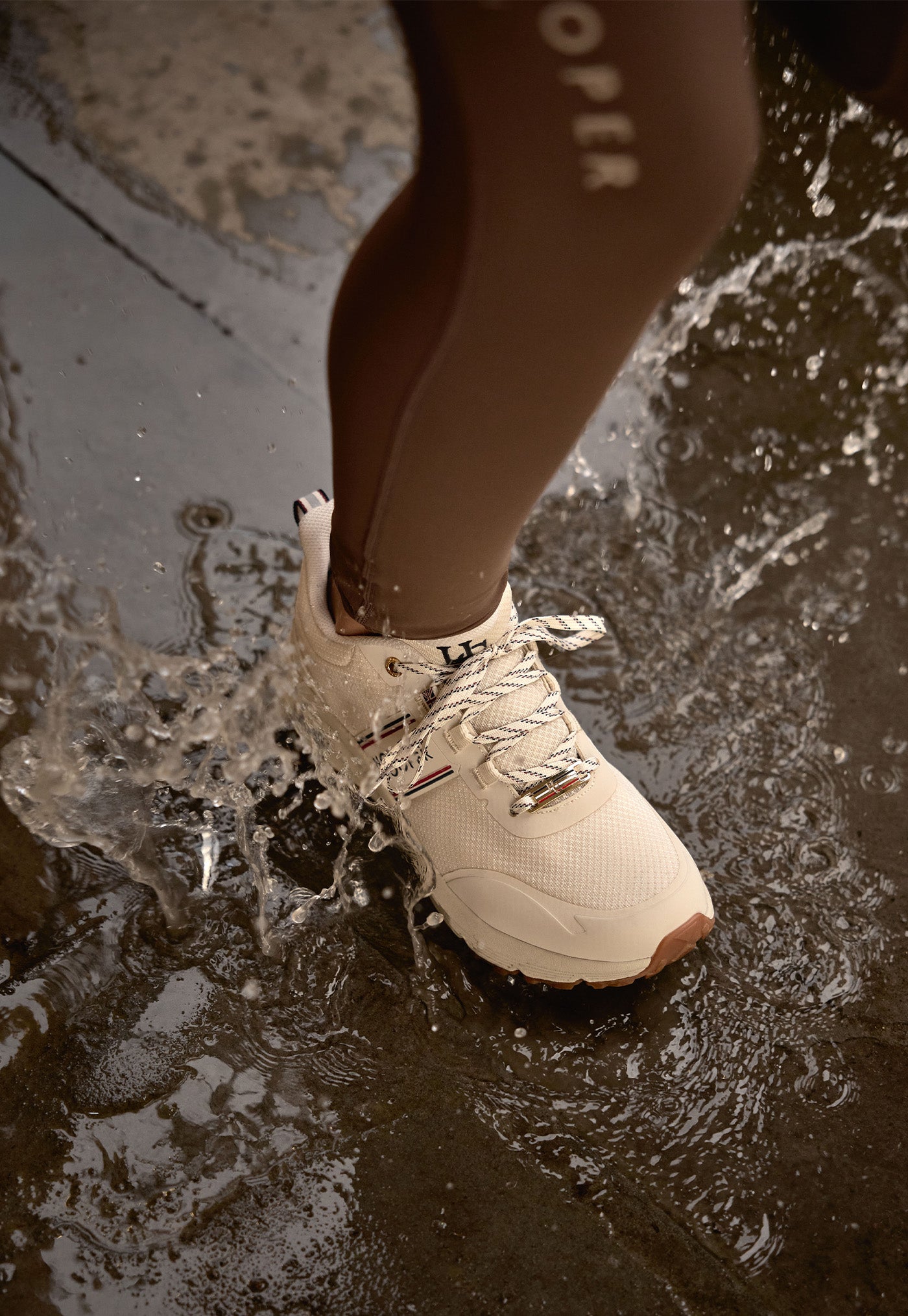 Burghley Waterproof Trainer - Ecru