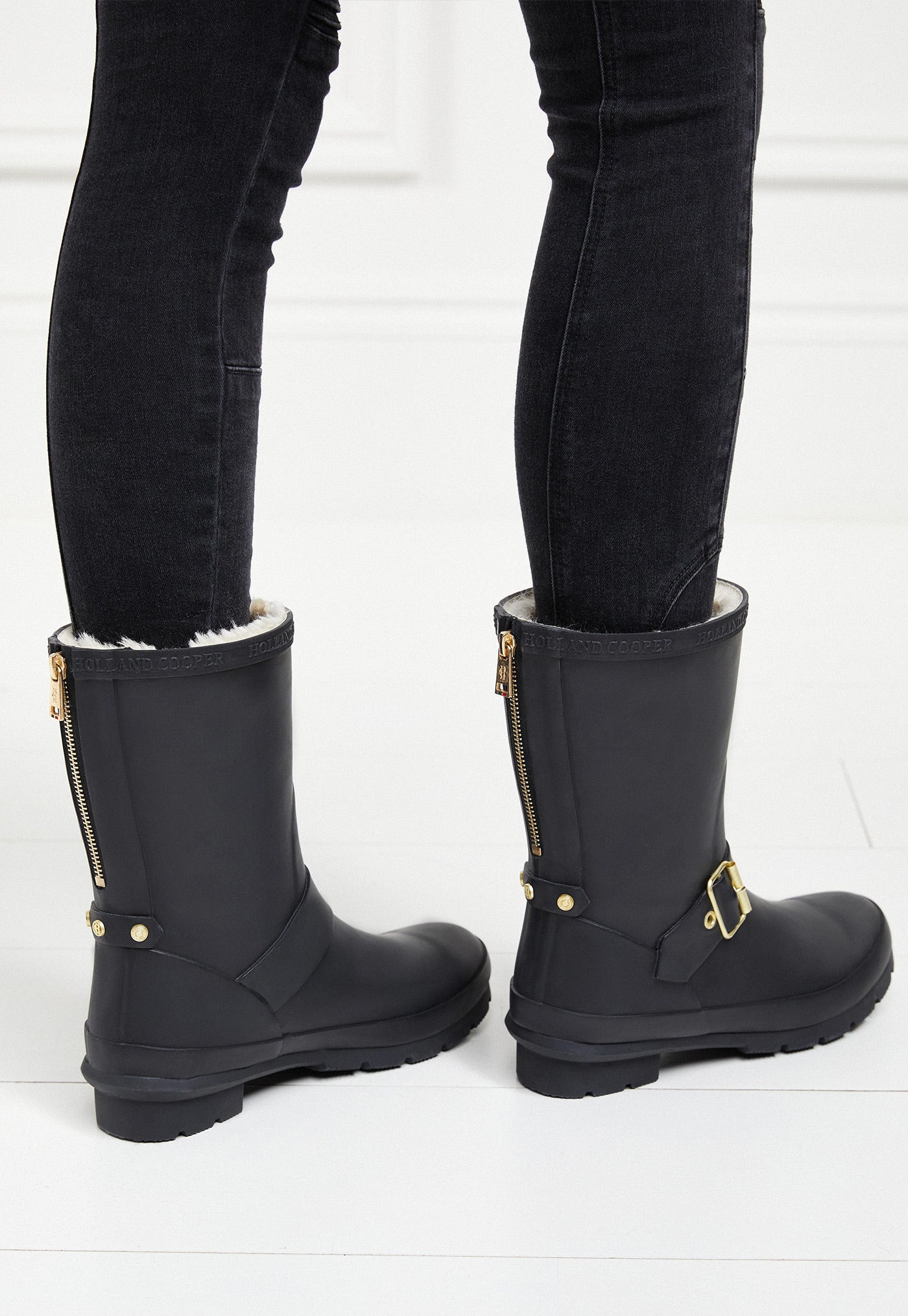 Sherpa Lined Chelsea Wellington - Matte Black