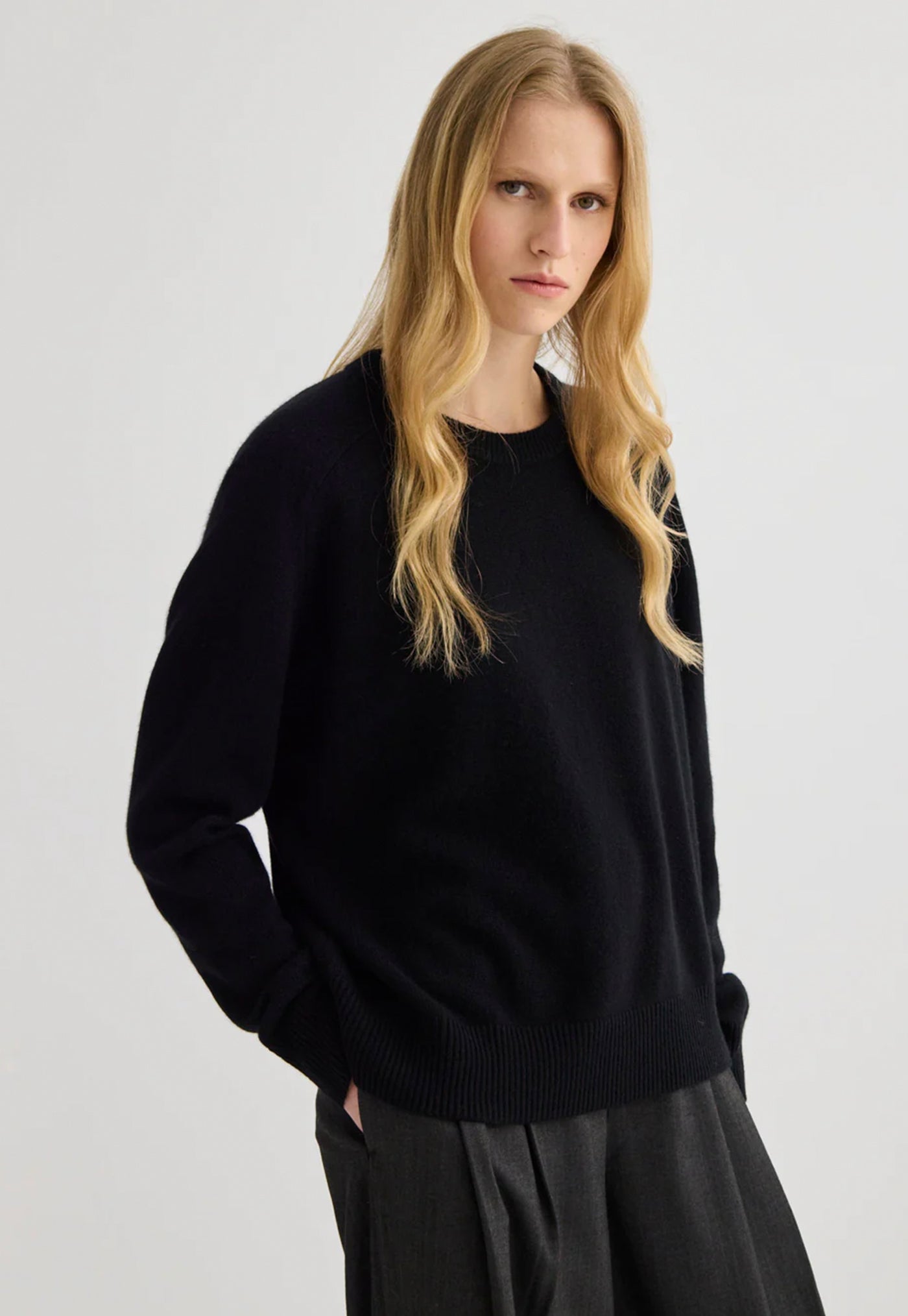 Cashmere Oversized Crewneck - Black
