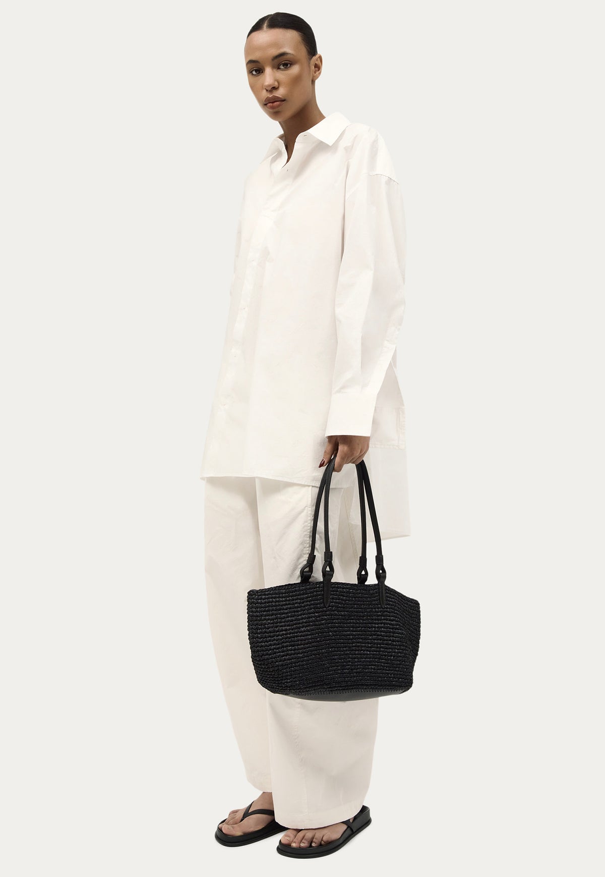 Medium Bandit Tote - Black Raffia
