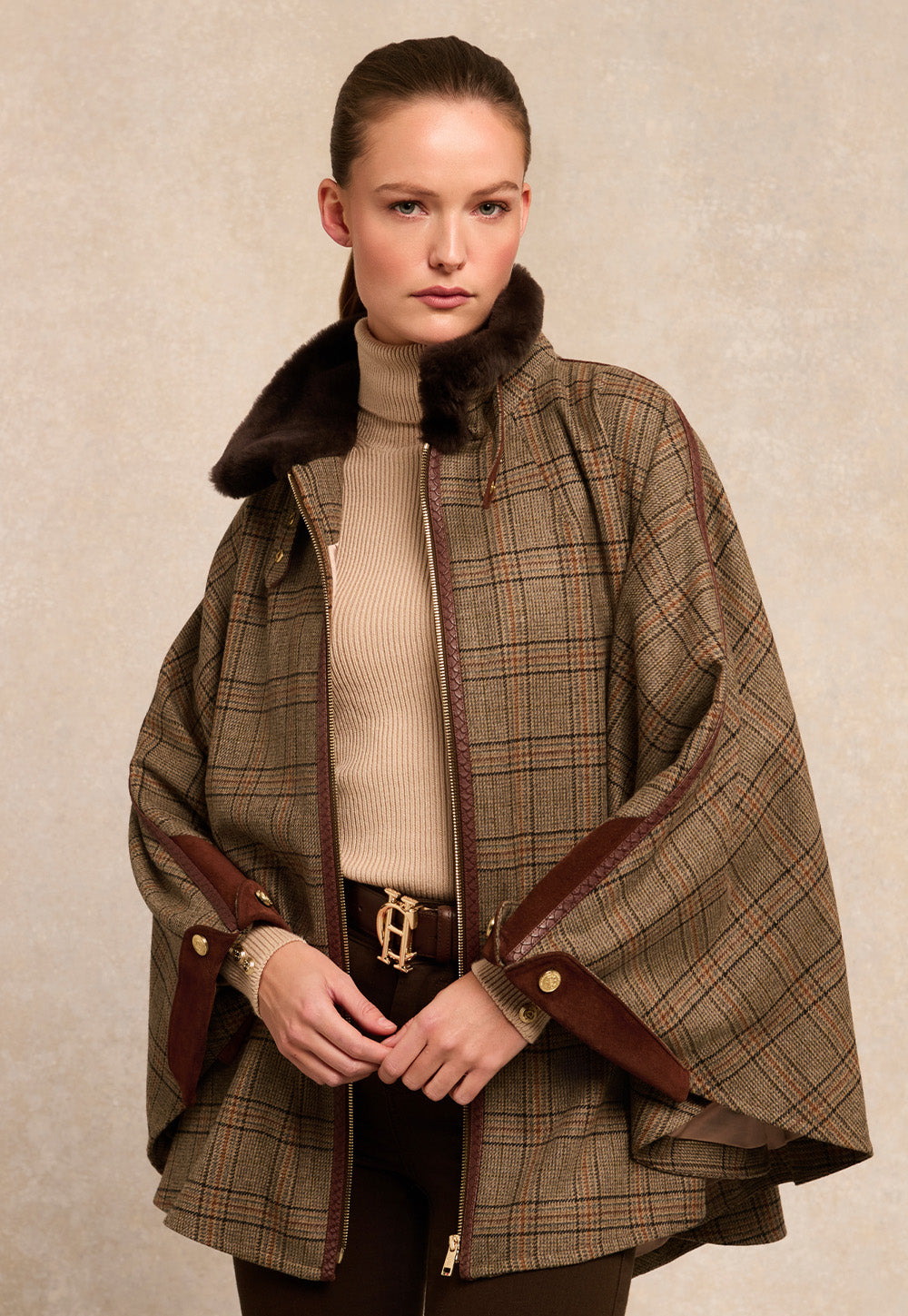Holland Cooper Chiltern Cape in Bourbon Tweed, featuring a Toscana lambswool collar and an oversized silhouette.