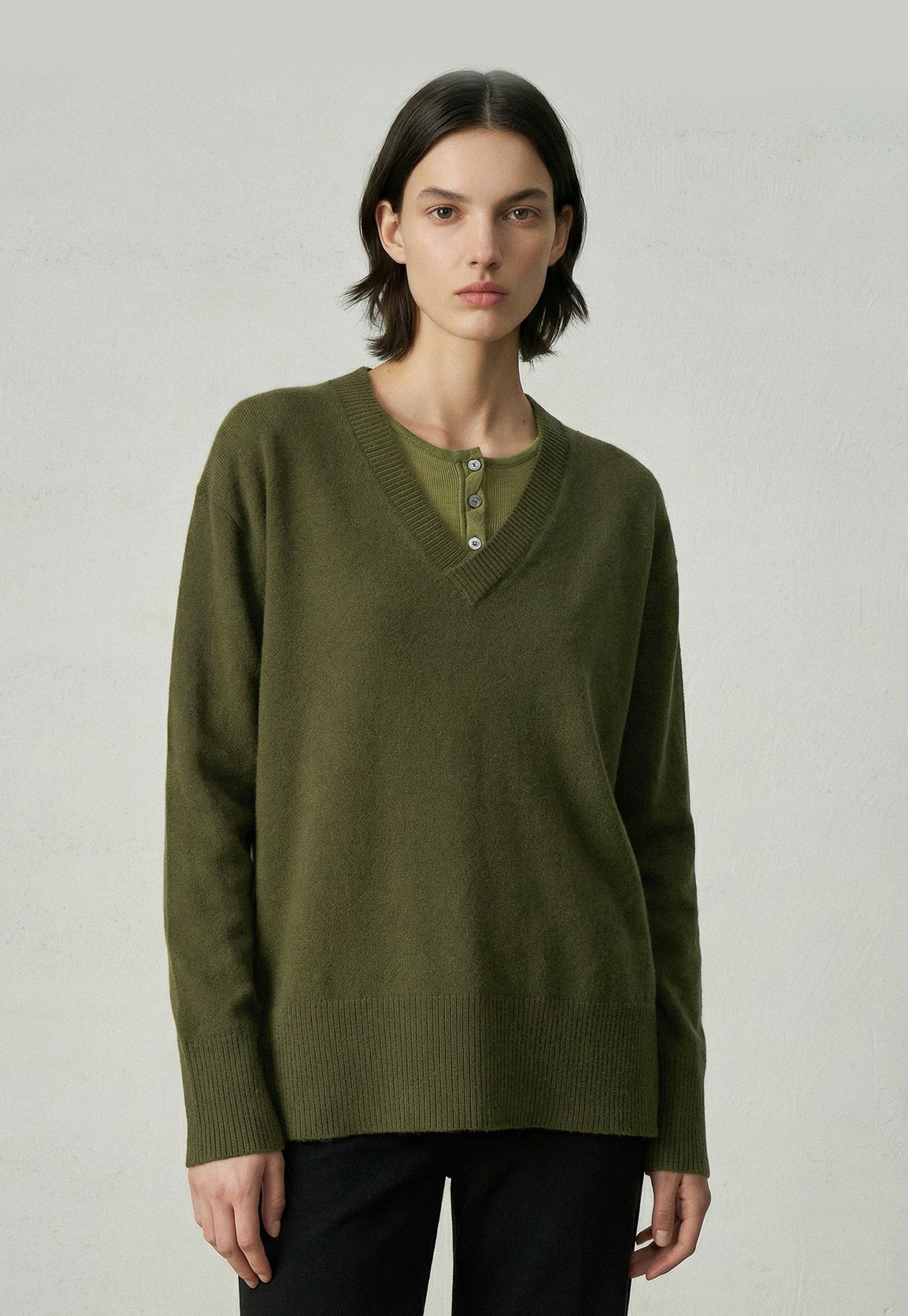 N.494 Cashmere Gorgeous V - Olive
