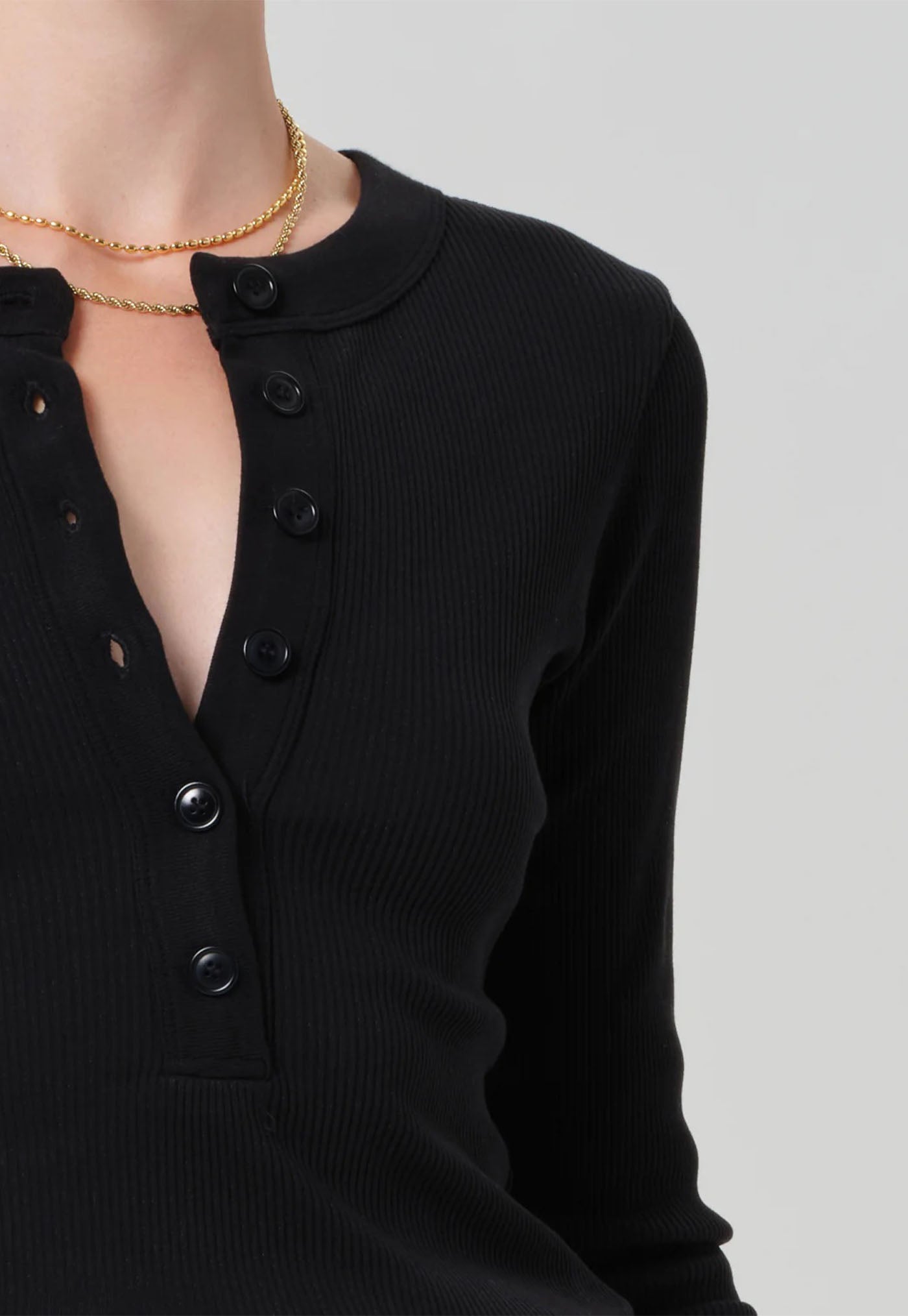 Varra Henley - Black