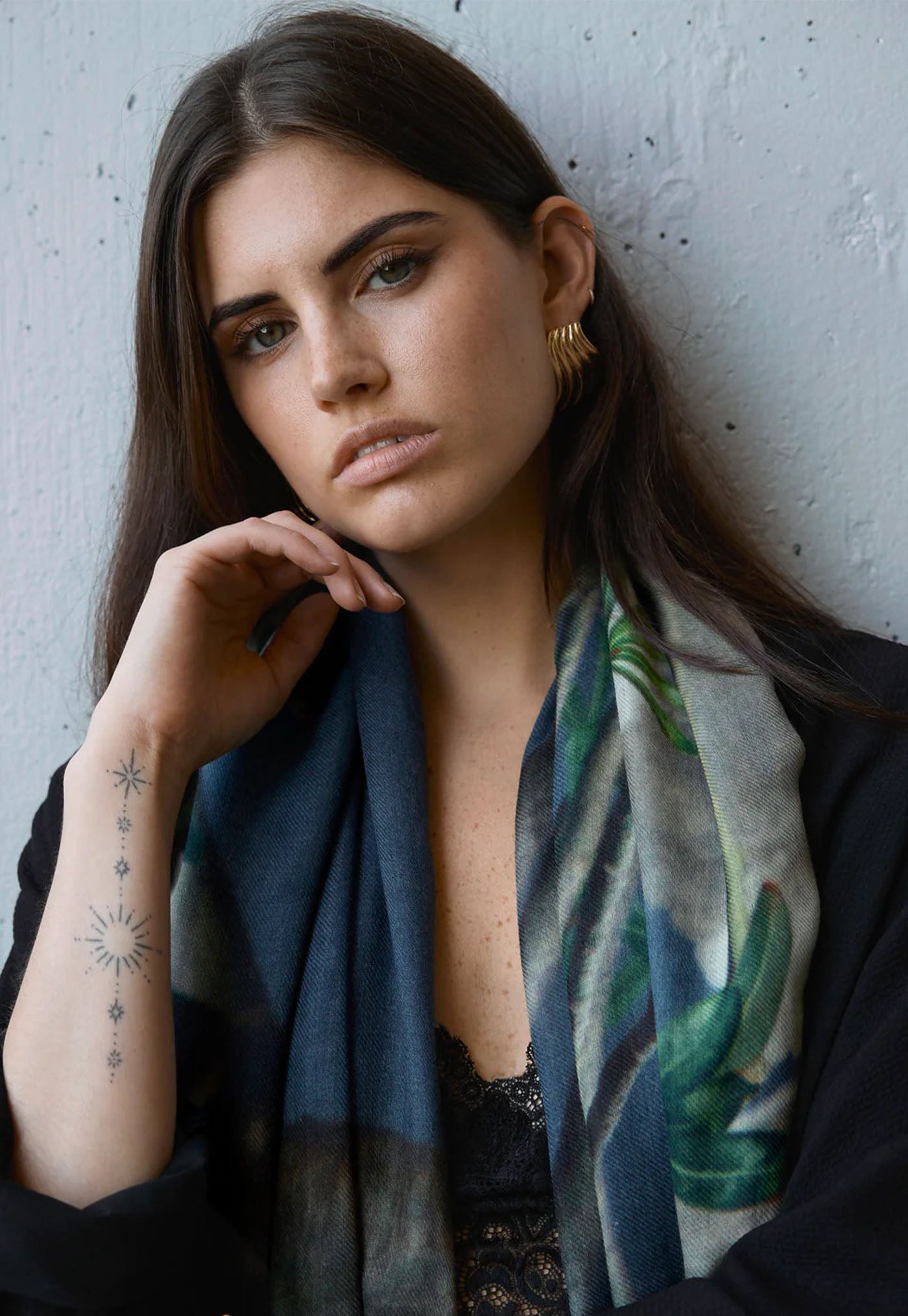 Island Rose - Skinny Wool Scarf