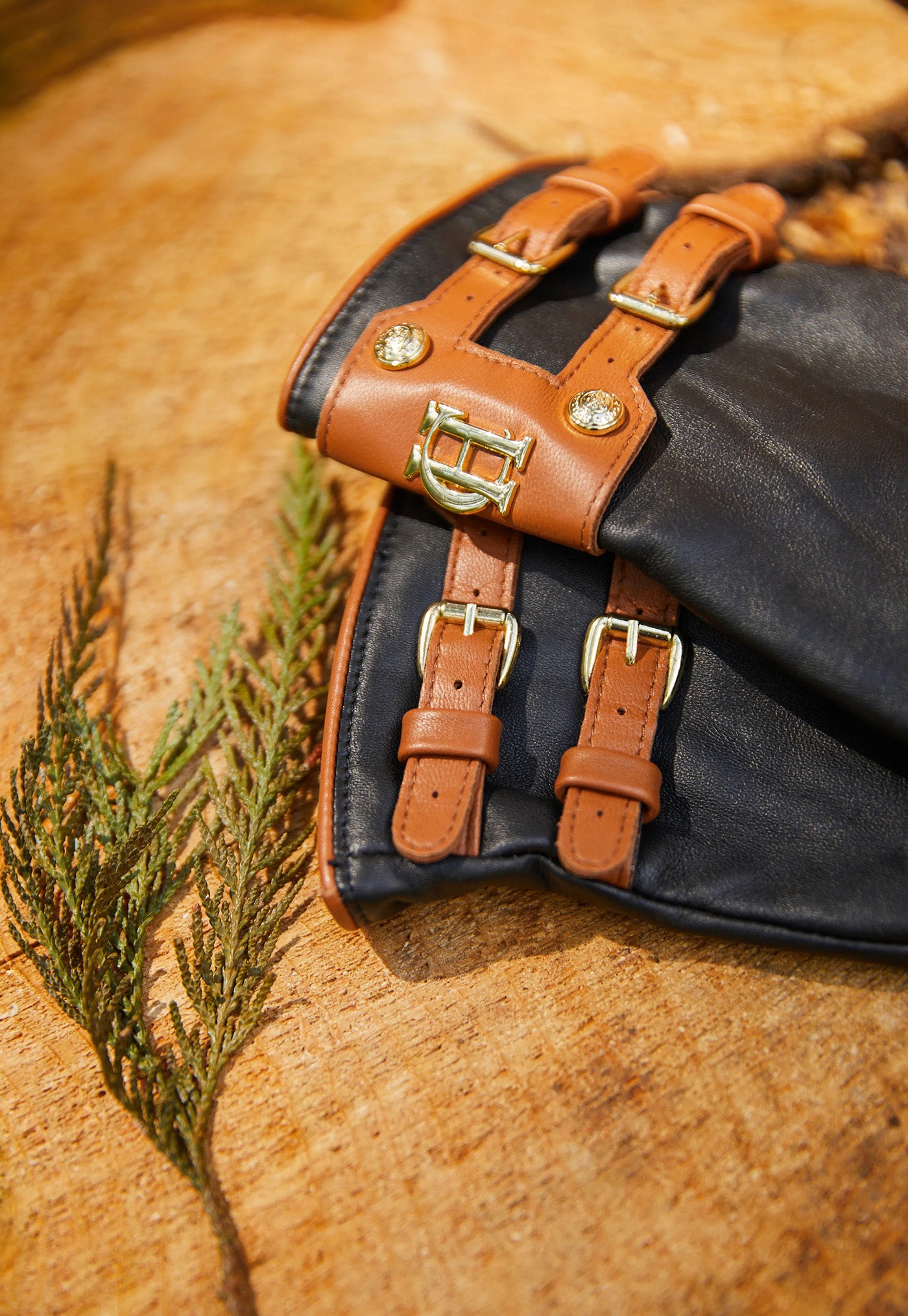 Contrast Leather Gloves - Black Tan