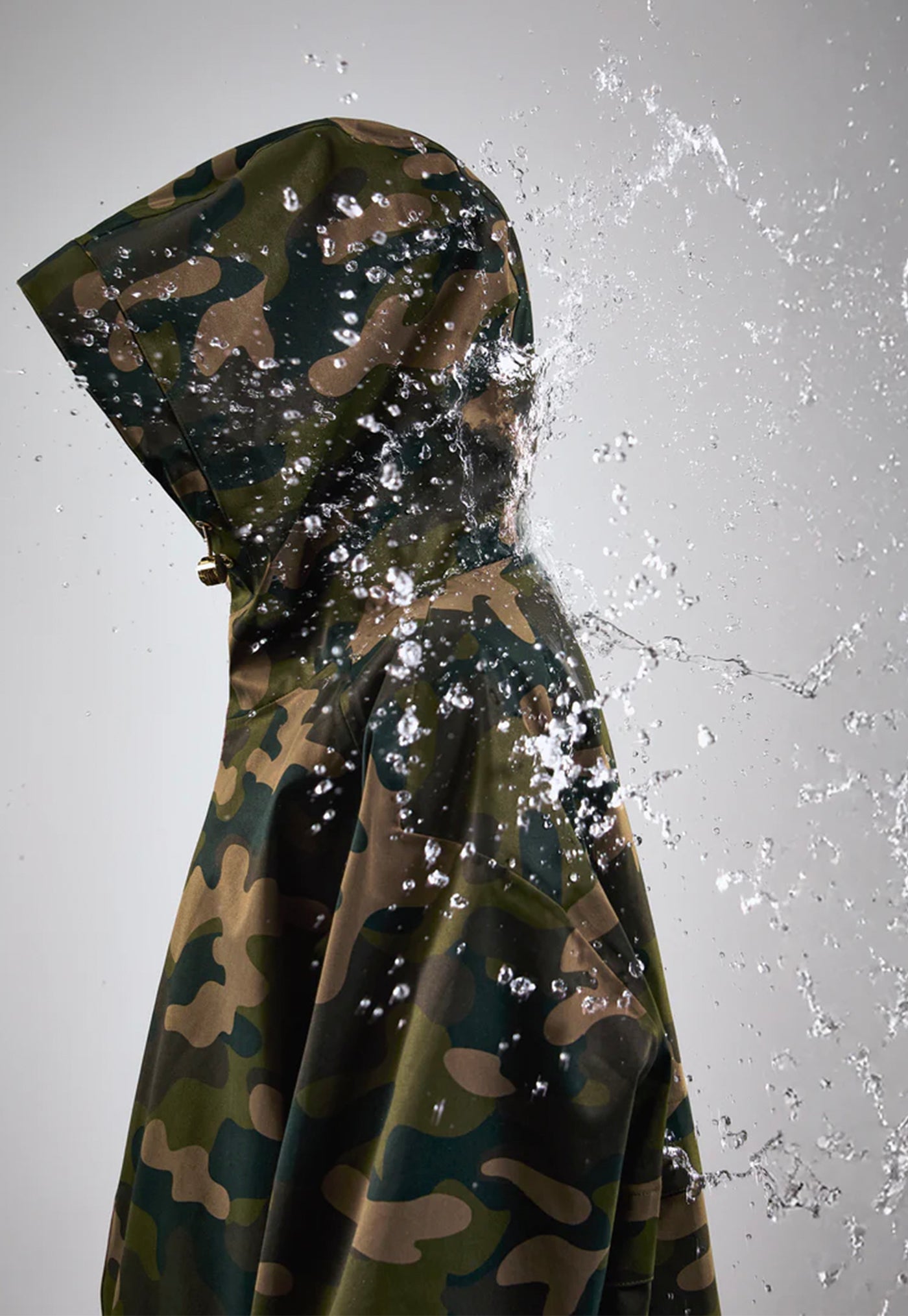 One-Size Lightweight Waterproof Coat - Camo
