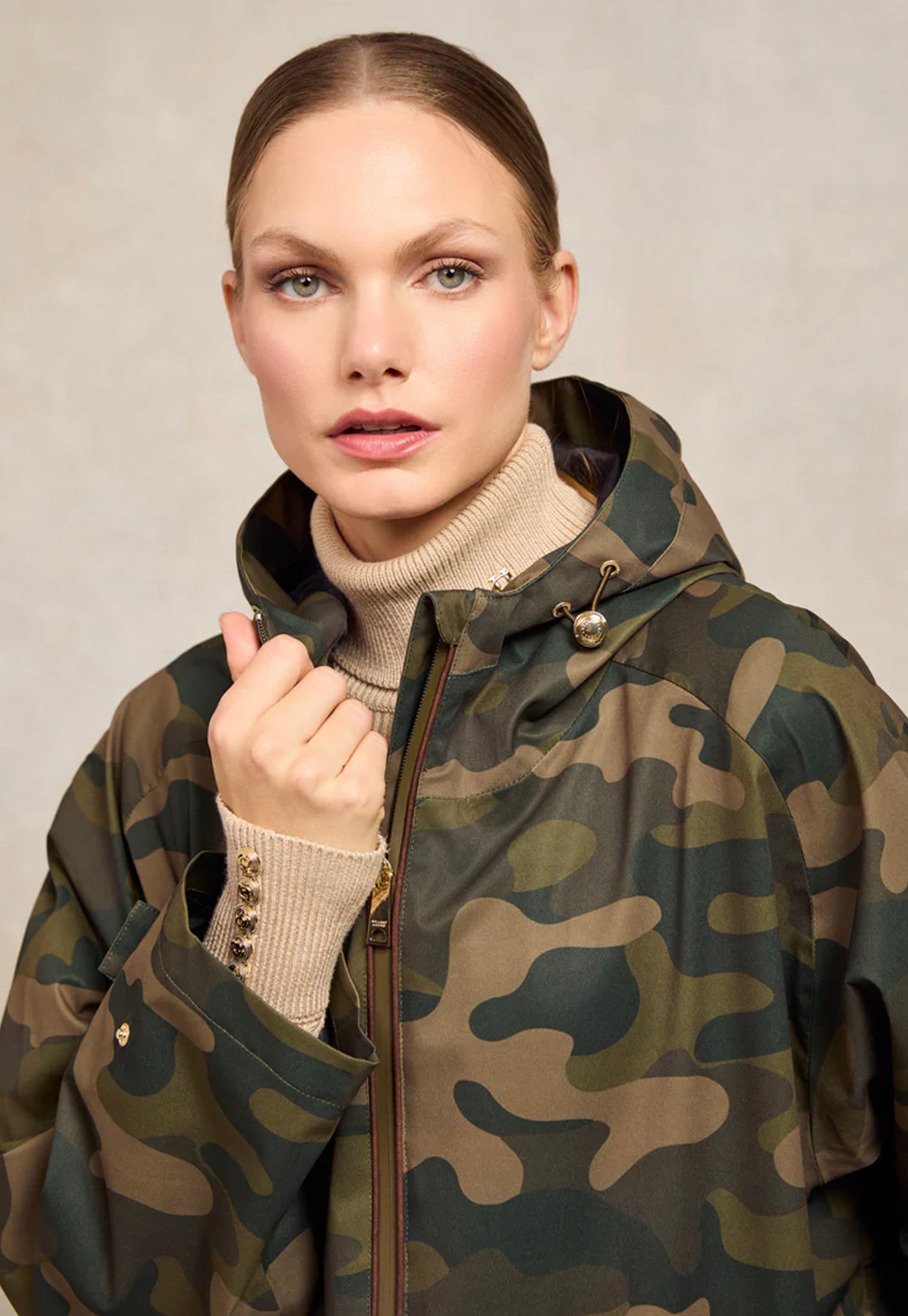 One-Size Lightweight Waterproof Coat - Camo