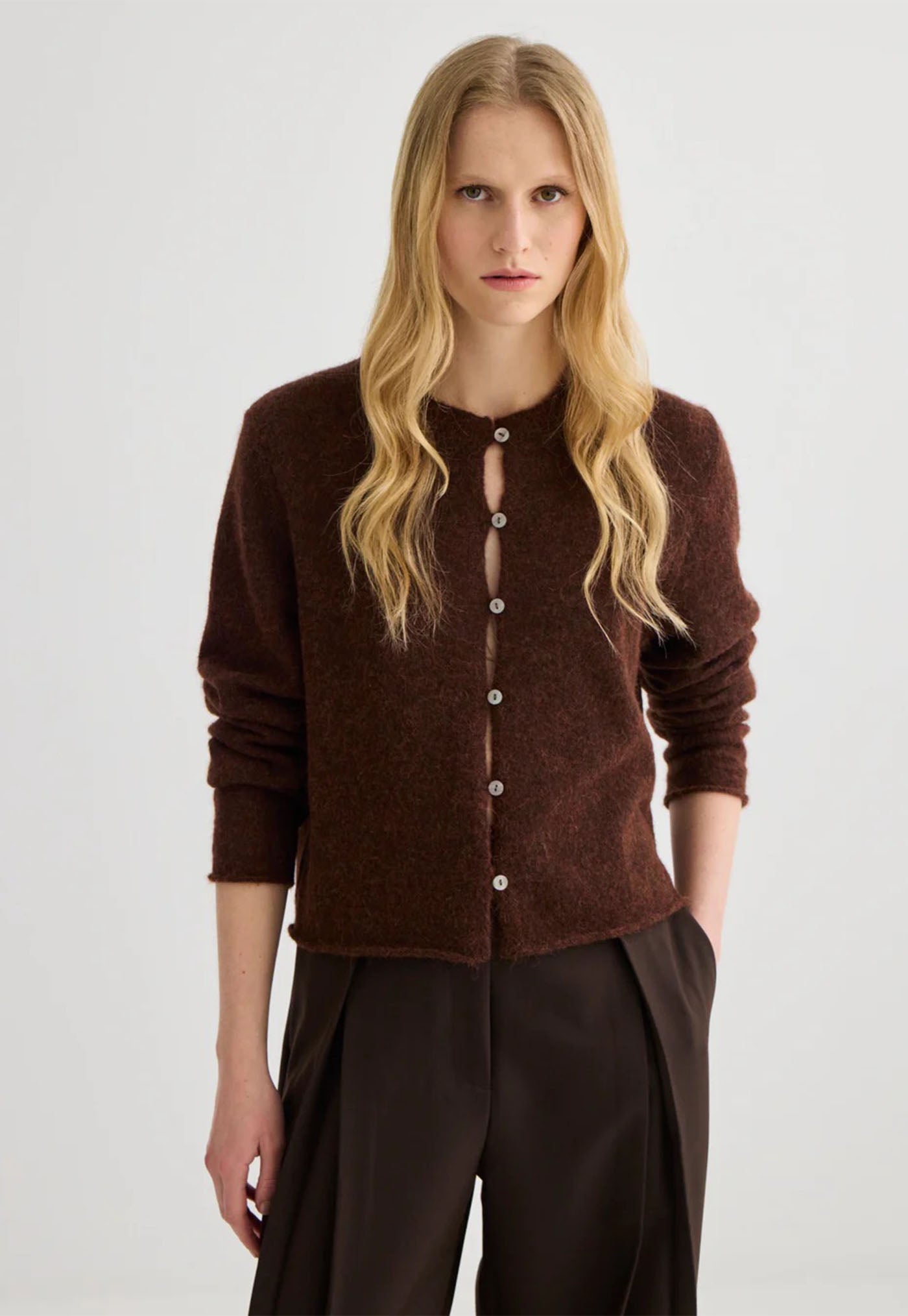 Alpaca Cropped Cardigan - Mahogany Marle