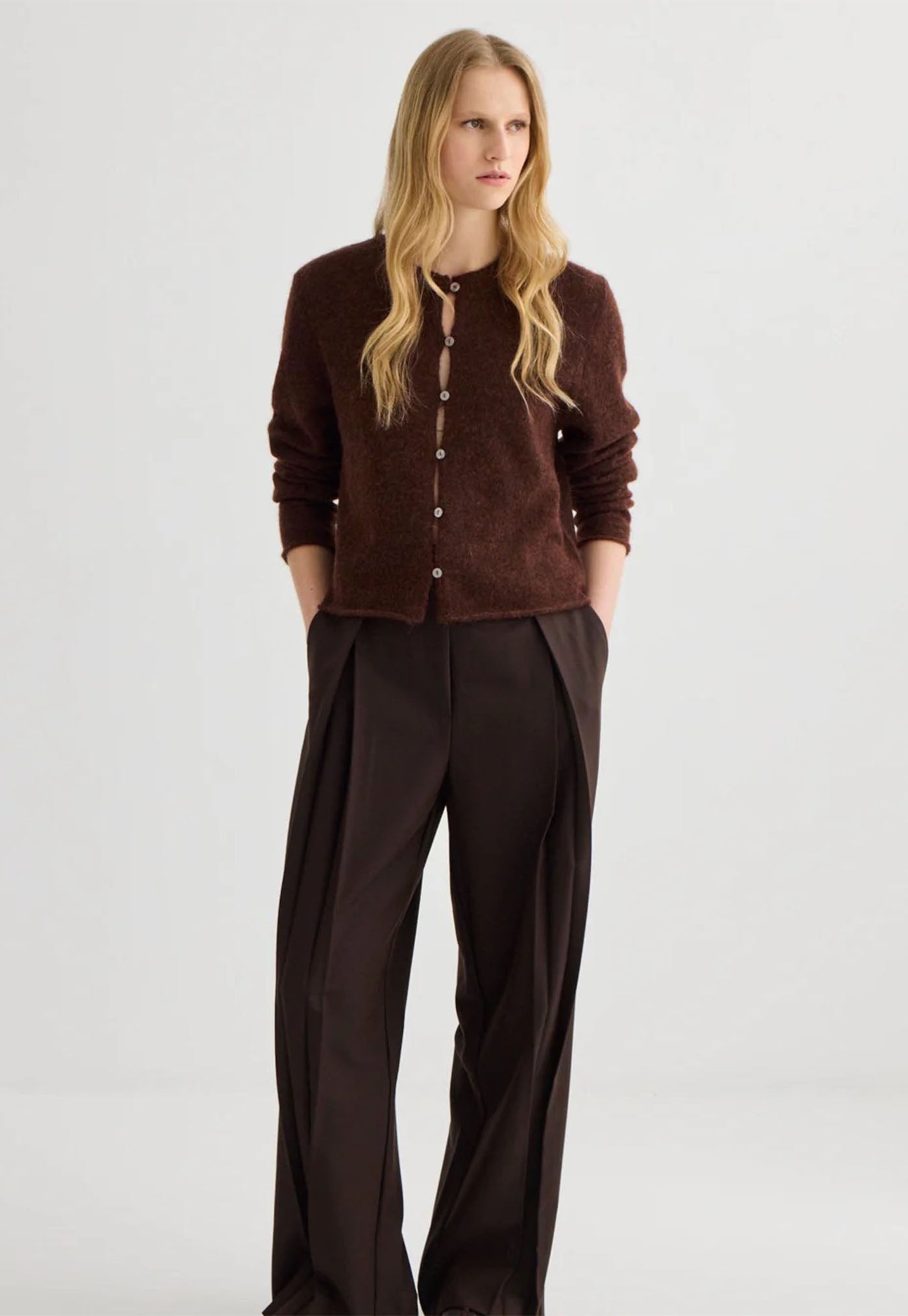 Alpaca Cropped Cardigan - Mahogany Marle