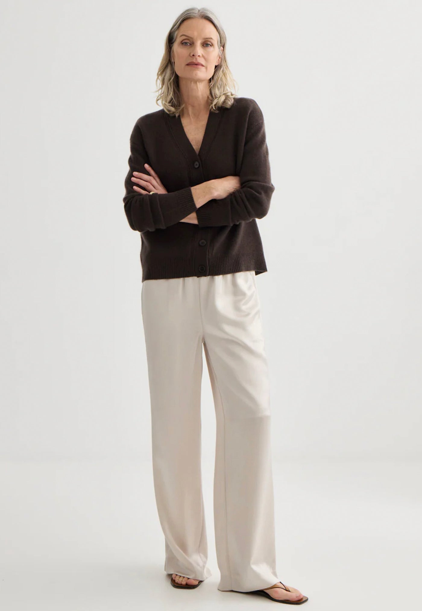 Cashmere V-Neck Cardigan - Bitter Chocolate