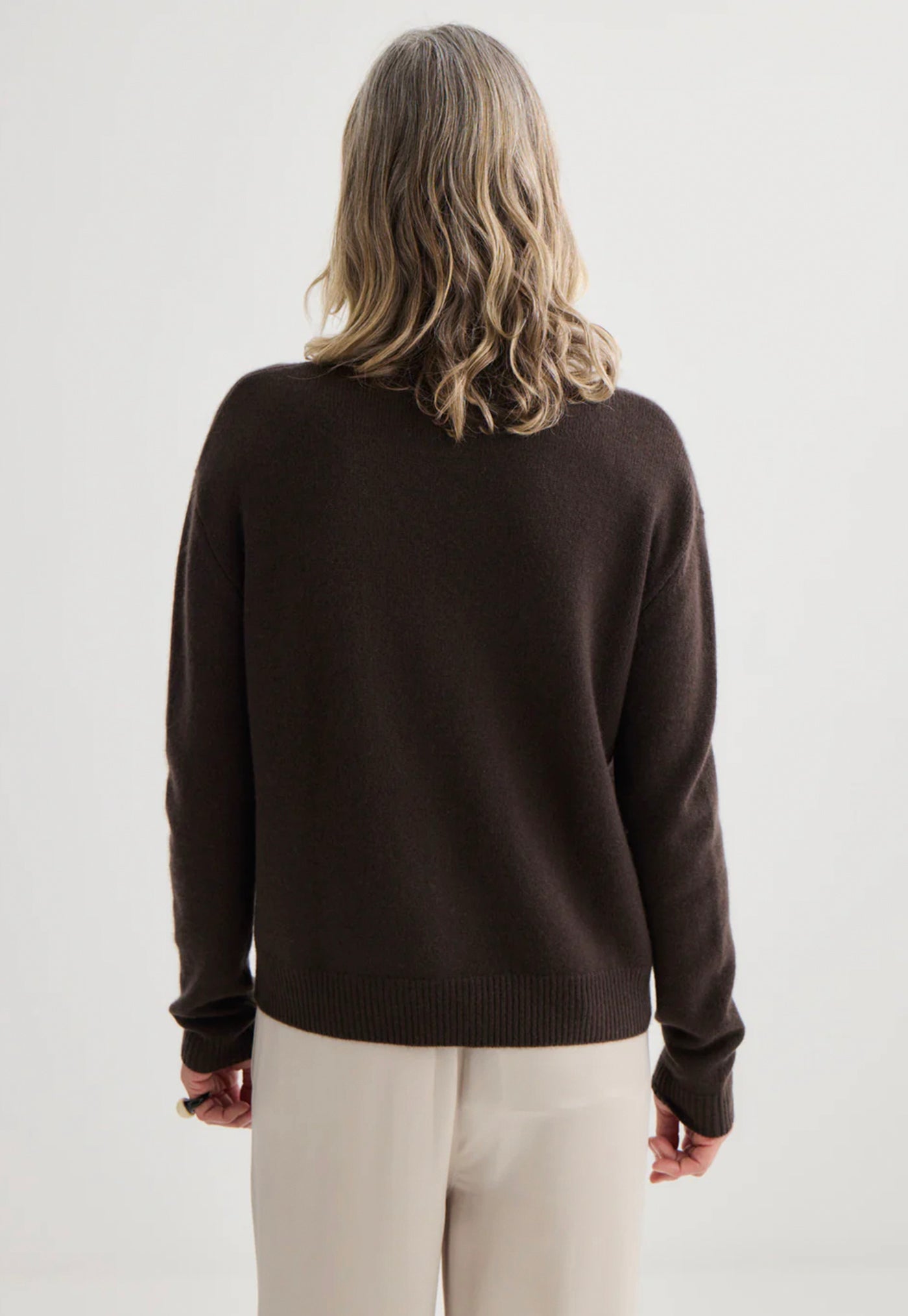 Cashmere V-Neck Cardigan - Bitter Chocolate