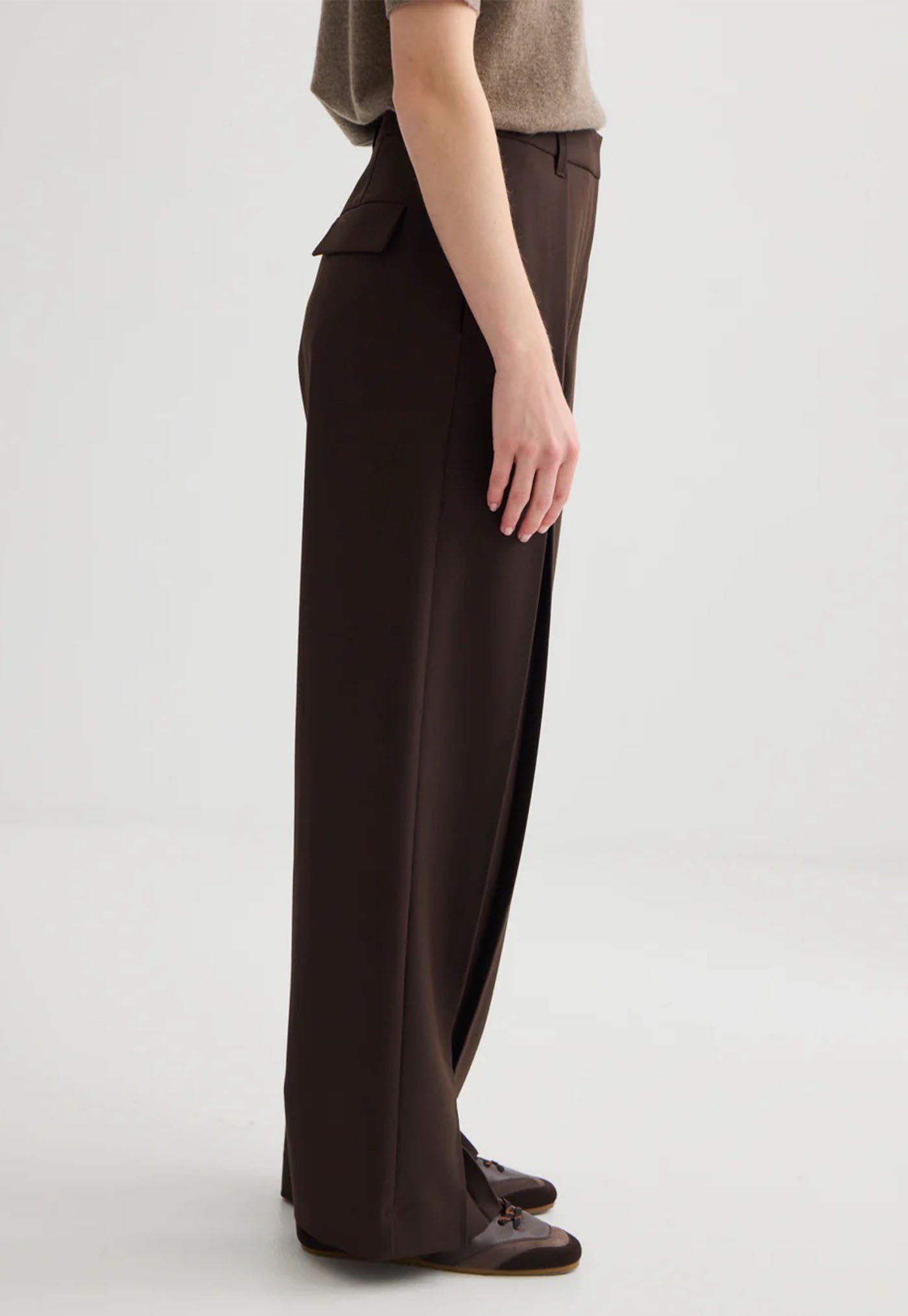 Invert Pleat Trouser - Truffle