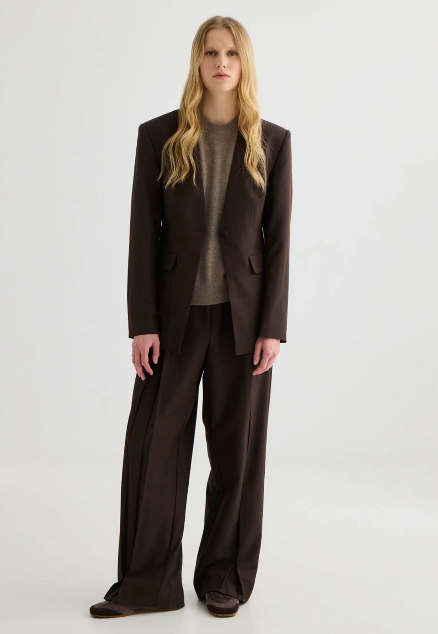 Invert Pleat Trouser - Truffle