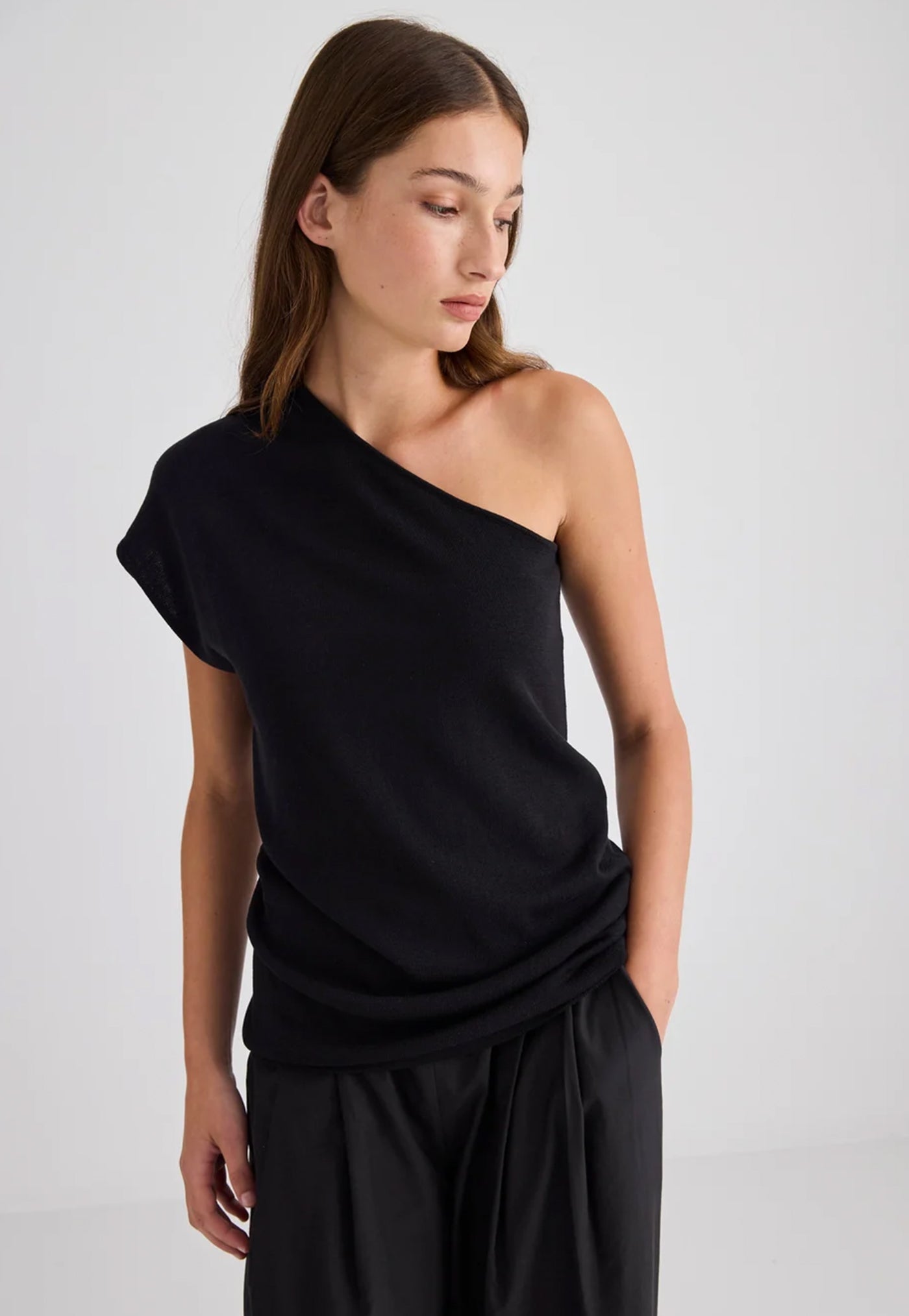 Signe One Shoulder Top - Black