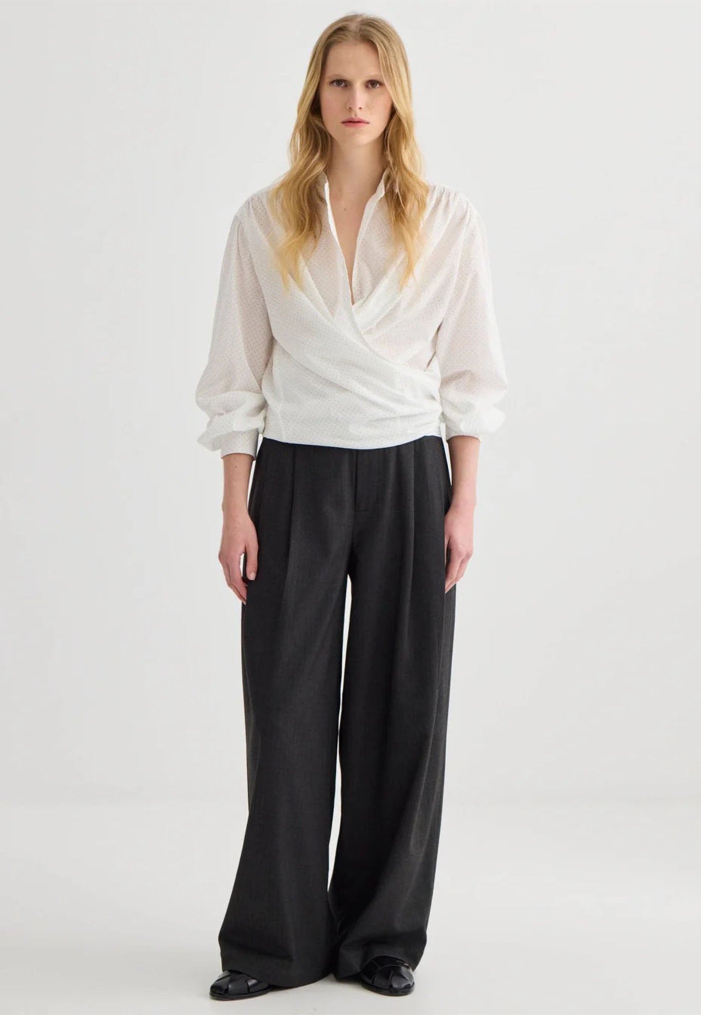 Wide Leg Pleat Front Trouser - Graphite