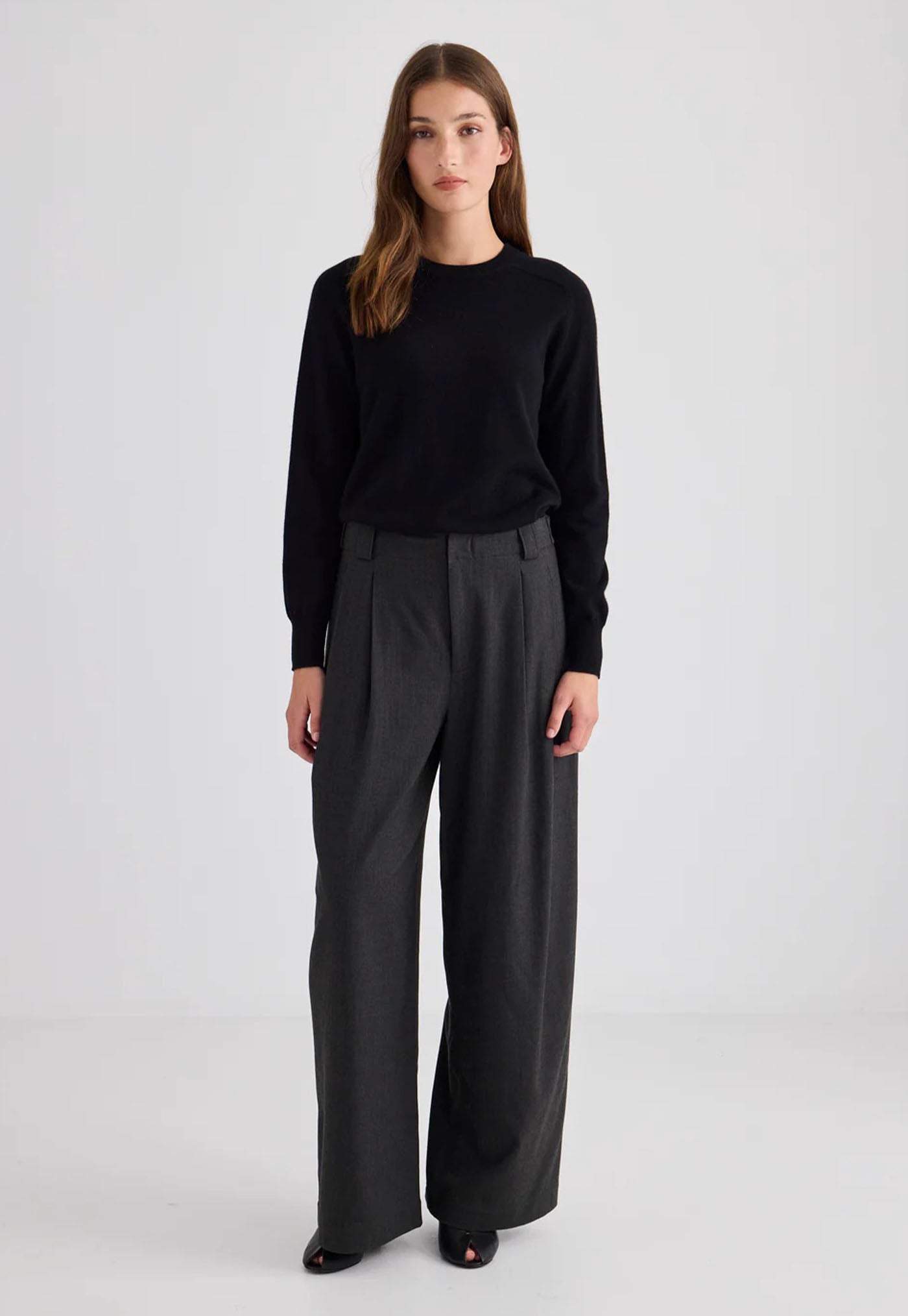 Wide Leg Pleat Front Trouser - Graphite