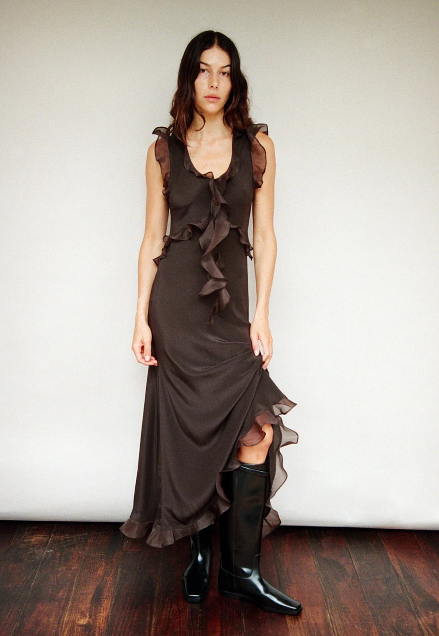 Weak in the Knees Dress - Black Coffee