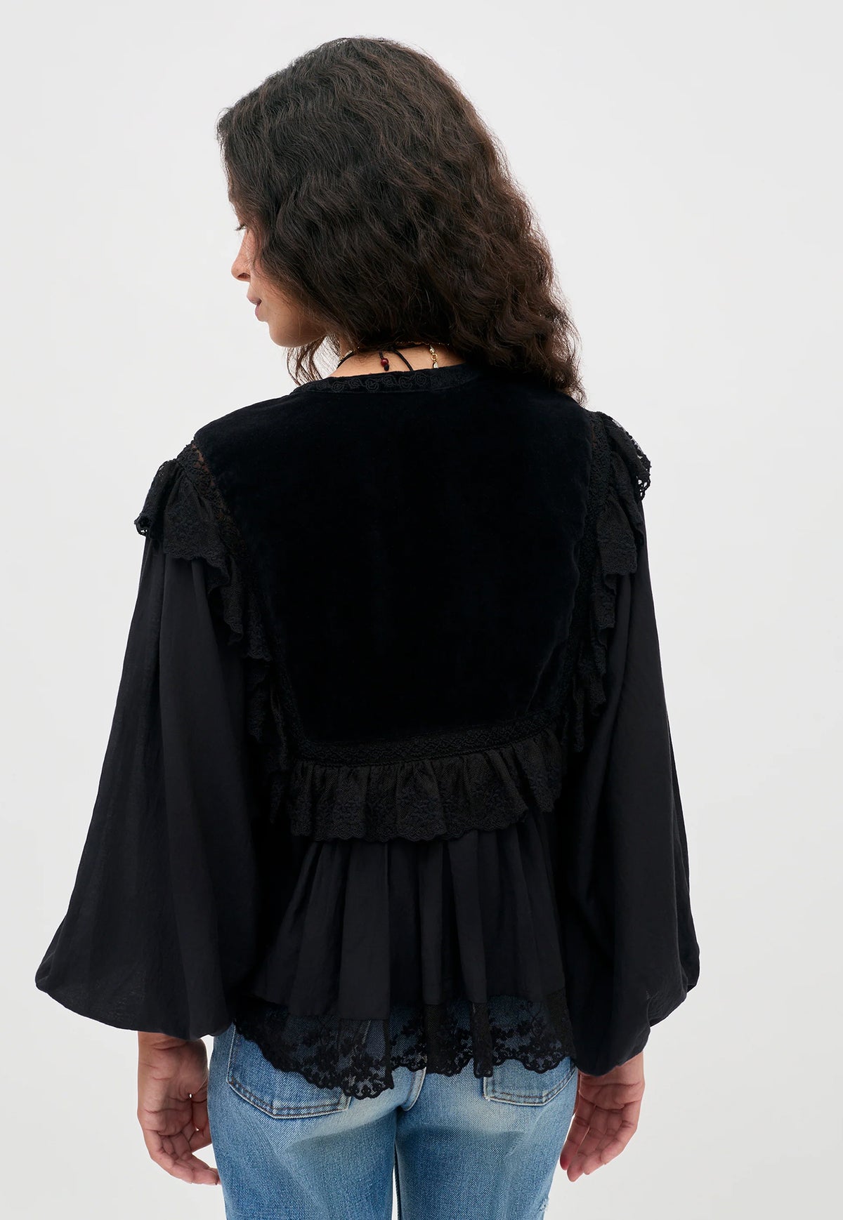 Diann Top - Lilly Embroidery Black